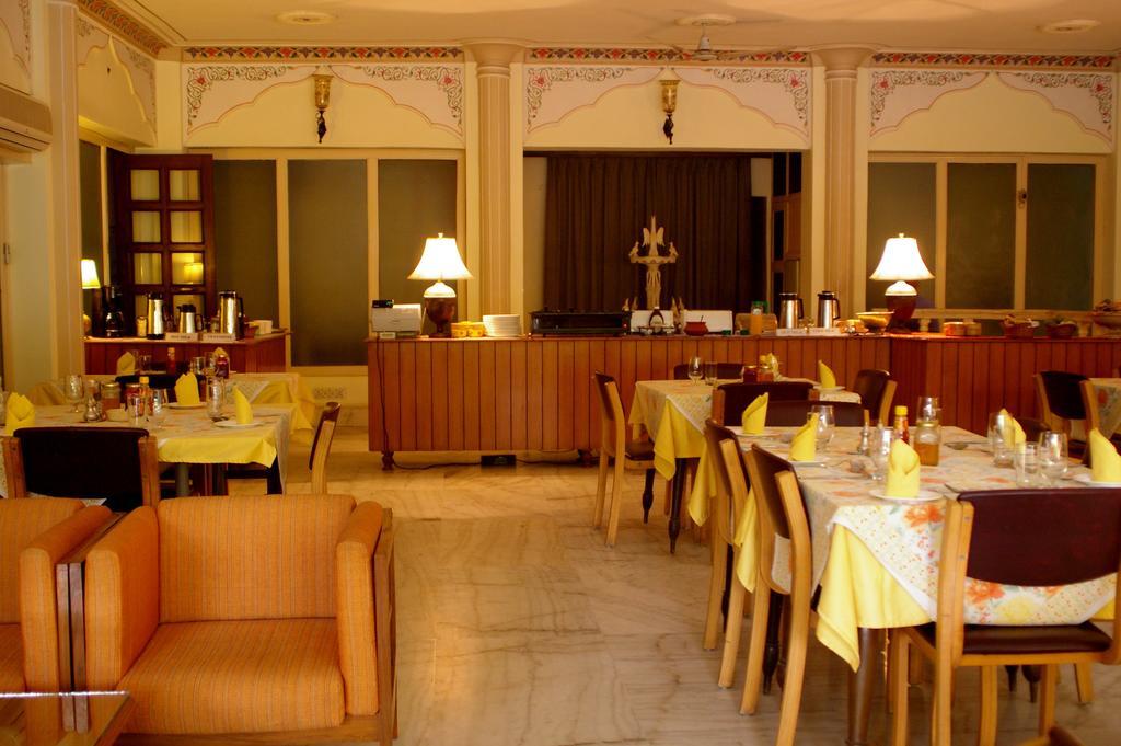 Hotel Meghniwas Jaipur Bagian luar foto