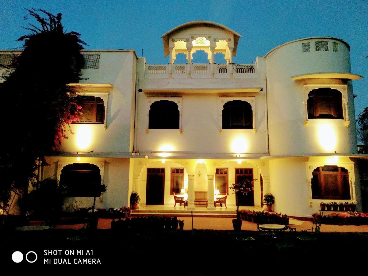 Hotel Meghniwas Jaipur Bagian luar foto