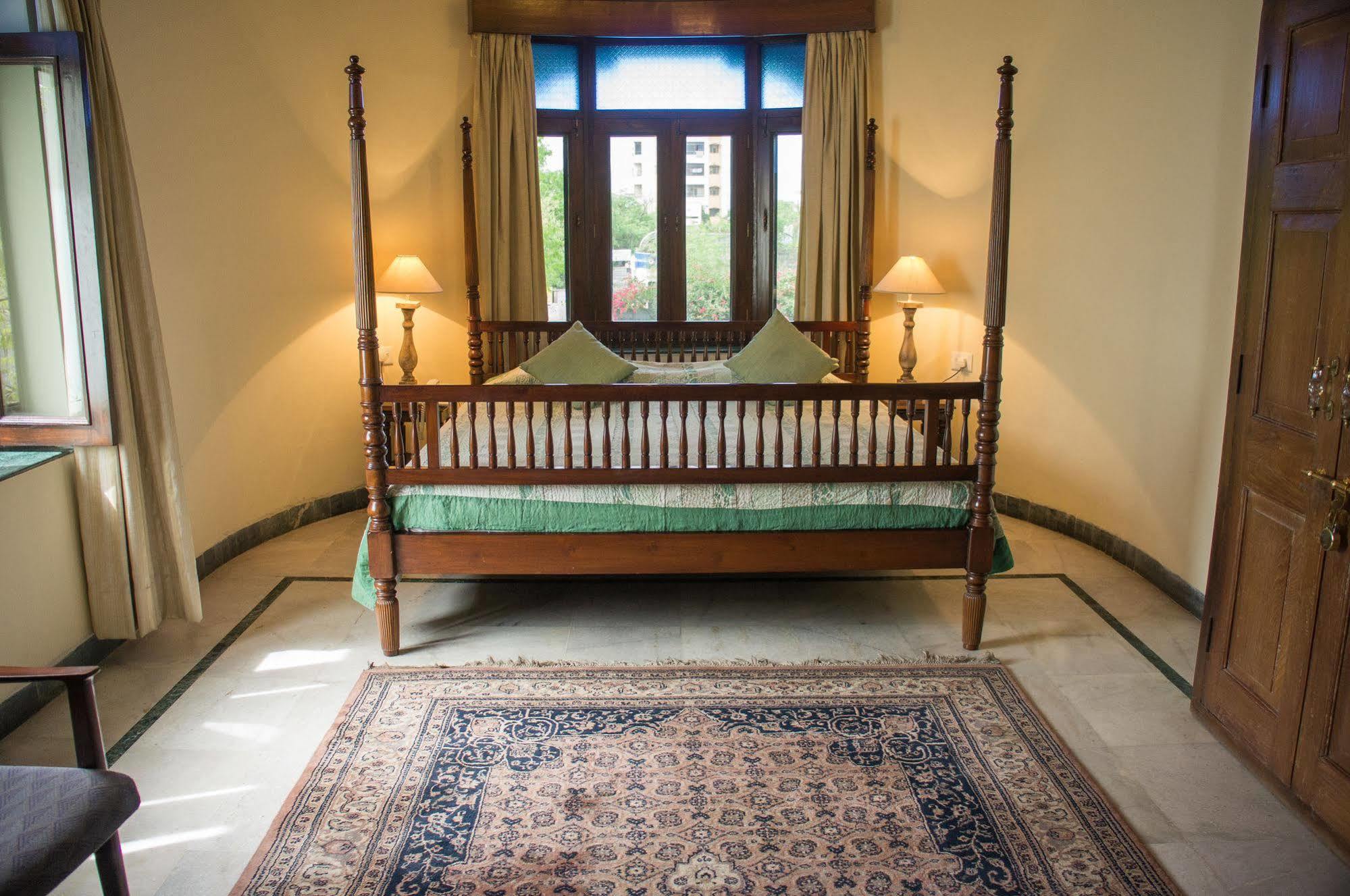 Hotel Meghniwas Jaipur Bagian luar foto